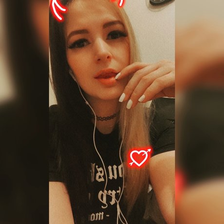 LoriKinns 独占女優 画像