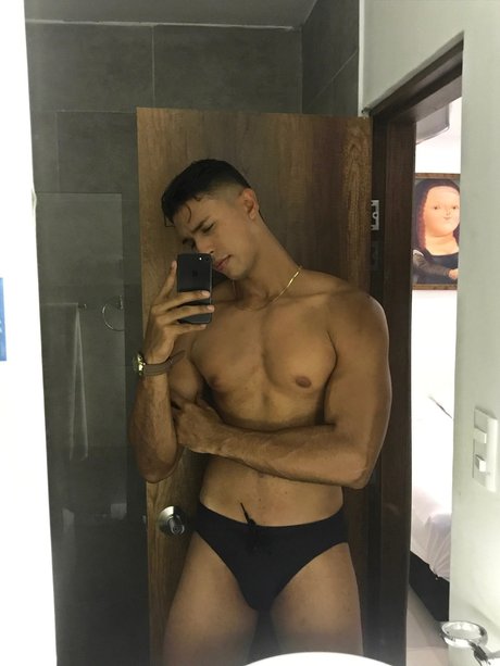 Luis Alejandro xxx女優 画像