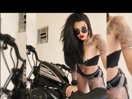 Lu Oliveira かわいいポルノスター ギャラリー
