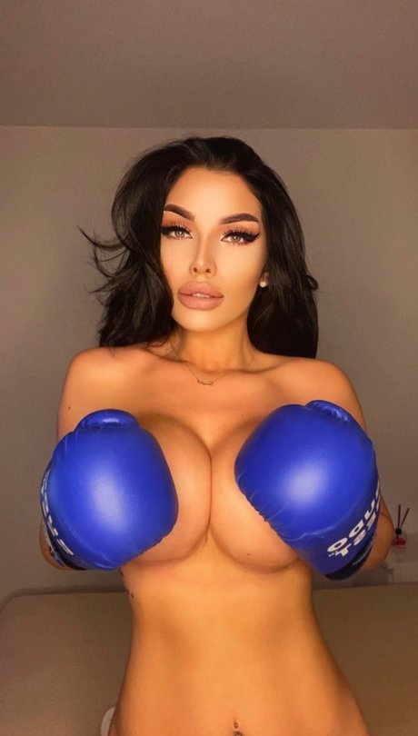 Yasmine Palmer エロティック女優 アーカイブ