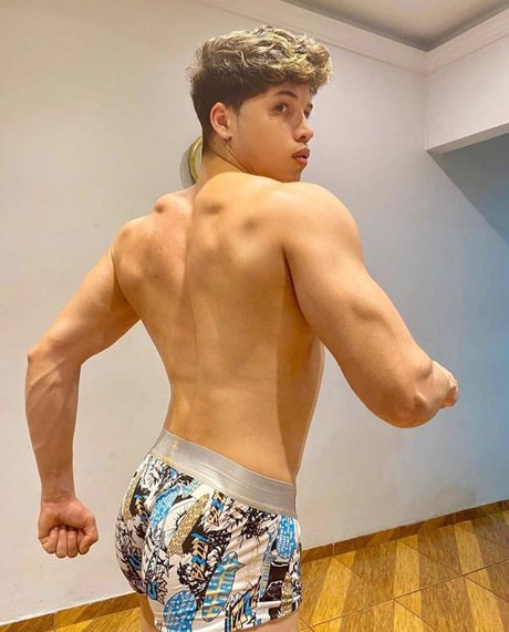 Mathews Cunningham 最高のスター 写真
