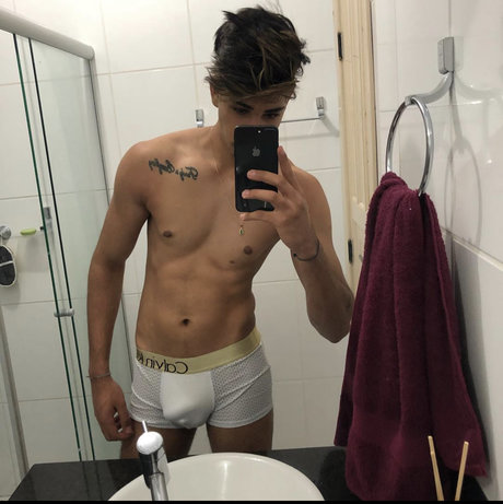 Matheus Gallis セックスモデル 画像
