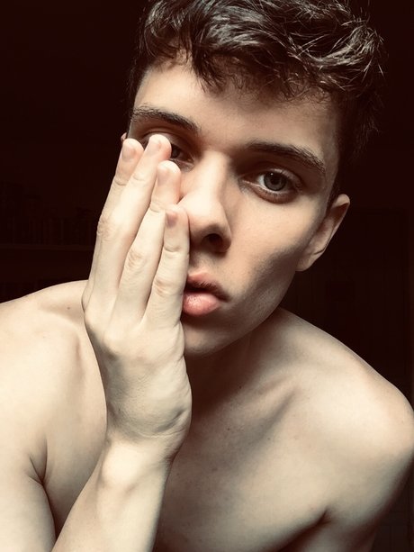 Matheus Abril HDスター 写真