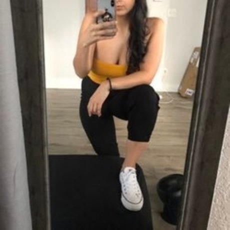 Goddess Alessia セクシーなポルノスター ギャラリー