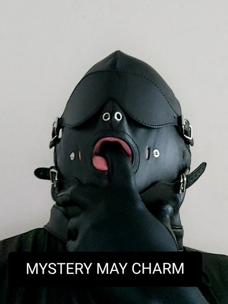 Mystery May Charm ポルノスター ヌード アーカイブ