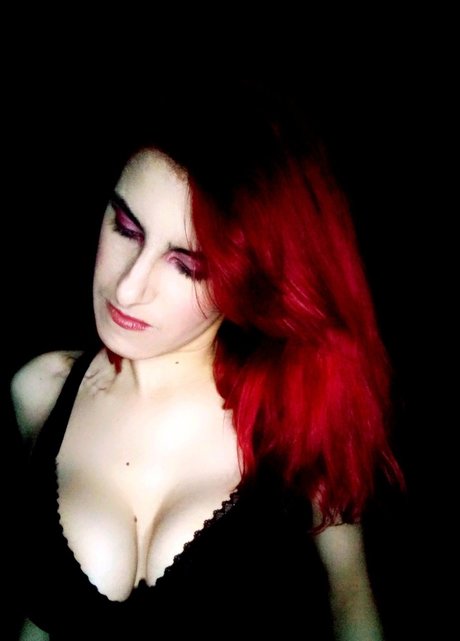 Mysteriousdarkness セクシーモデル 写真