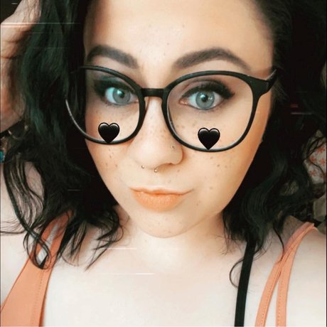 Mrs Bratty 素敵な女優 写真