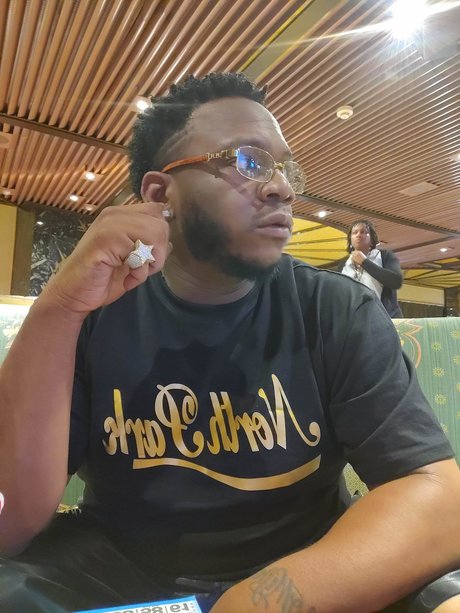 Nawfsidesotru top profile image