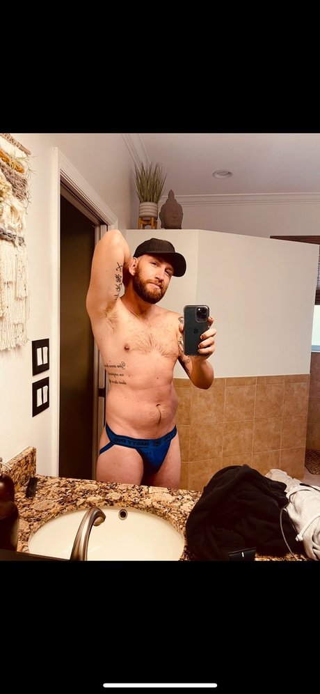 Nate Lewinski トップモデル 写真