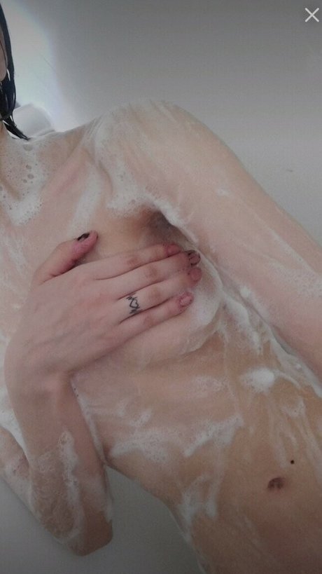 ittybittyloli アートモデル 画像