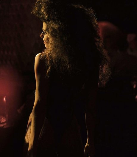 Ariadna Hafez ホットなスター 写真