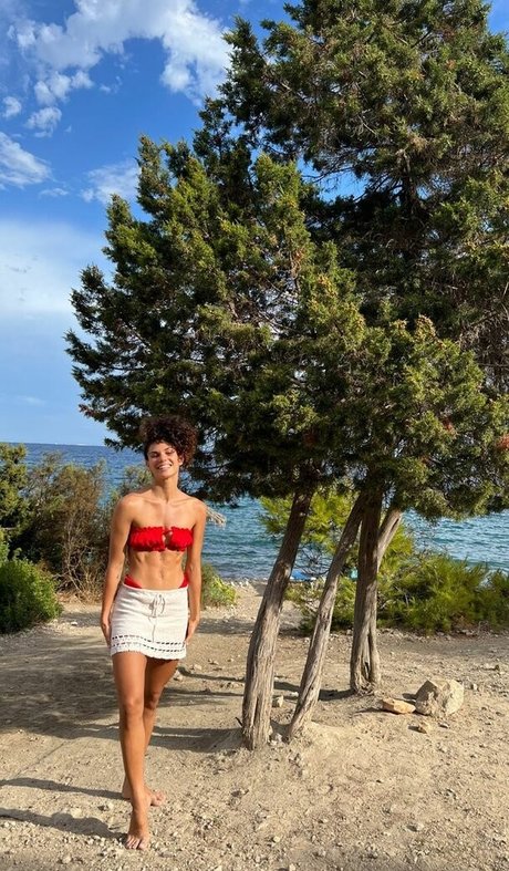 Ariadna Hafez 素敵なスター 画像