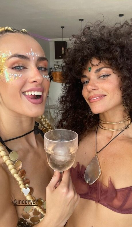 Ariadna Hafez 最高のモデル 画像