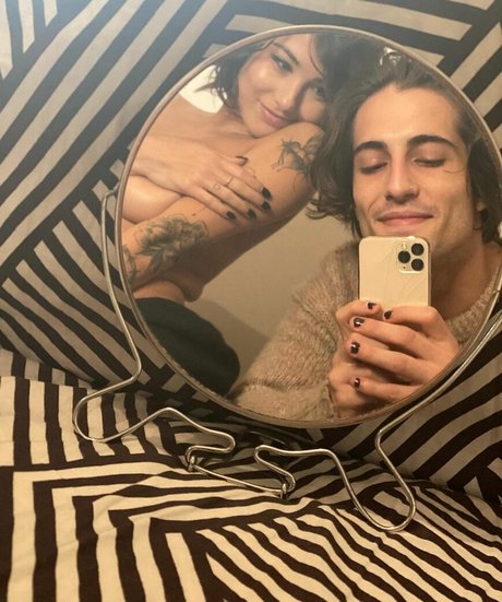 Giorgia Soleri ポルノスター パーフェクト 写真