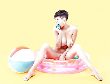 Giorgia Soleri XXXモデル 写真