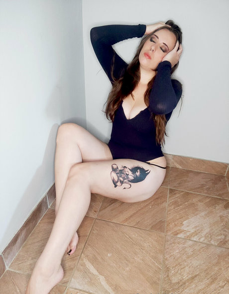 forbidden amara 美しいポルノスター 写真