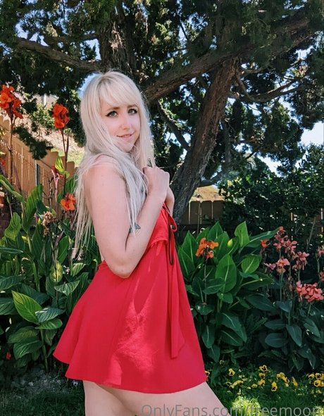 freemoon トップモデル 画像