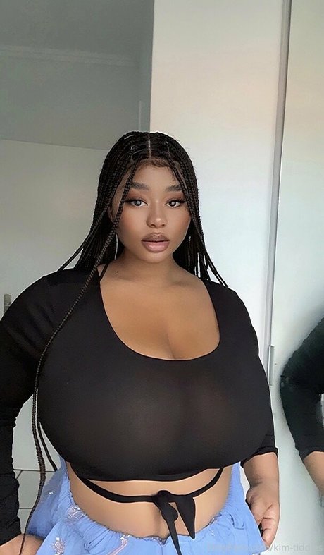 Kim Tiddies かわいいスター 画像