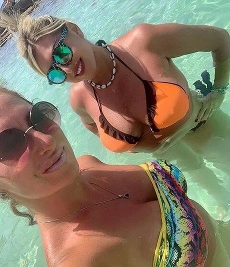 Flaviana Basta アダルトスター 写真