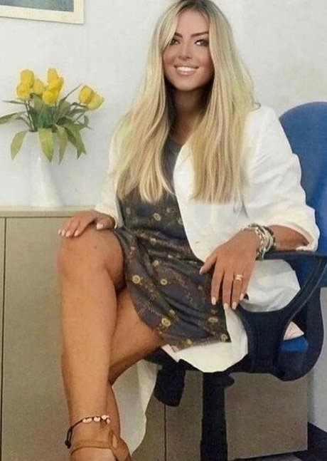 Flaviana Basta 高品質モデル 写真