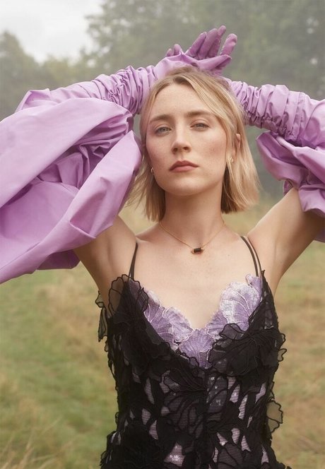 Saoirse Ronan ポルノモデル 画像