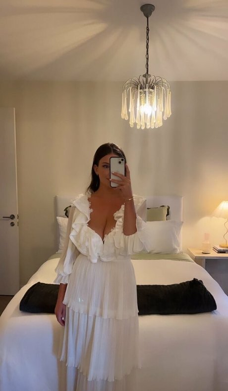 Josie L アートモデル 写真