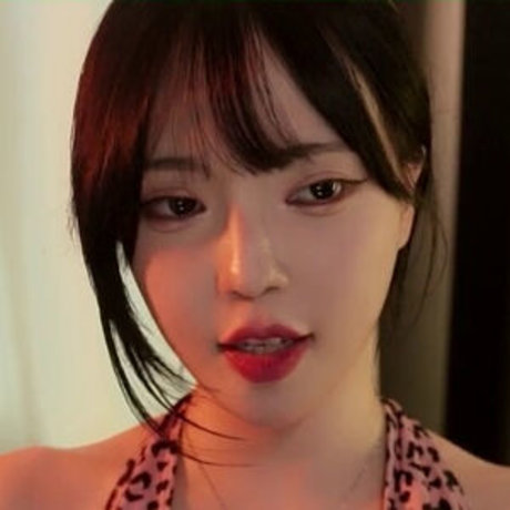 yoon froggy 完璧なモデル 写真