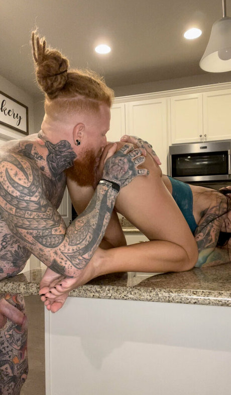 tattedgingy ホットモデル 写真