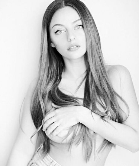 Kate Kishuk ポルノスター ギャラリー