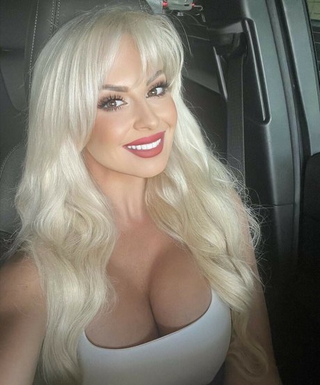 Danni Ellexo トップ女優 画像