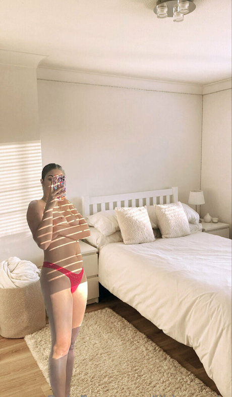 libbyposts 完璧なモデル 写真