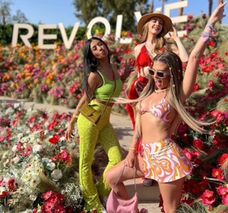Chanel West Coast 素敵なモデル 写真
