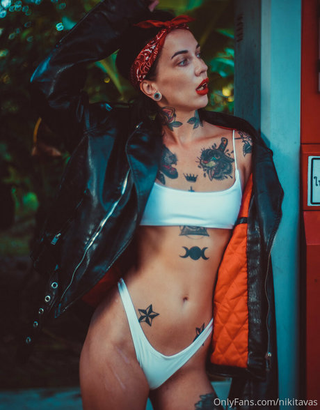 nikitavas ポルノ女優 写真