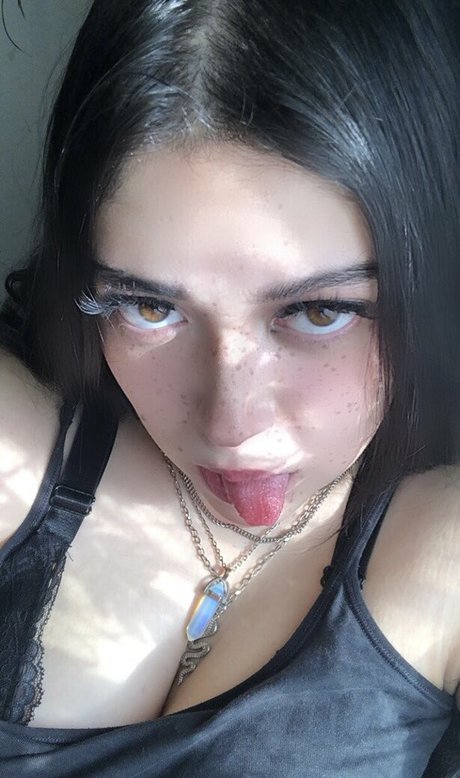 sar eliii ヌード女優 写真