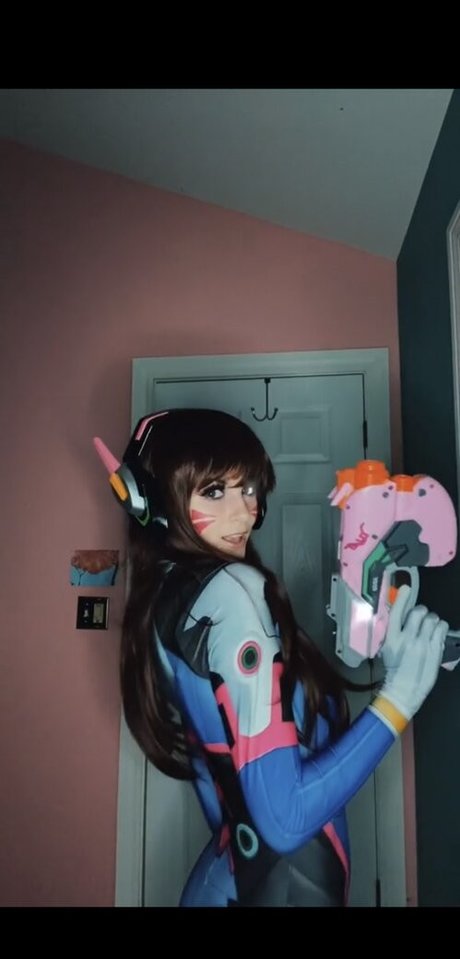 izassassin 裸の女優 写真