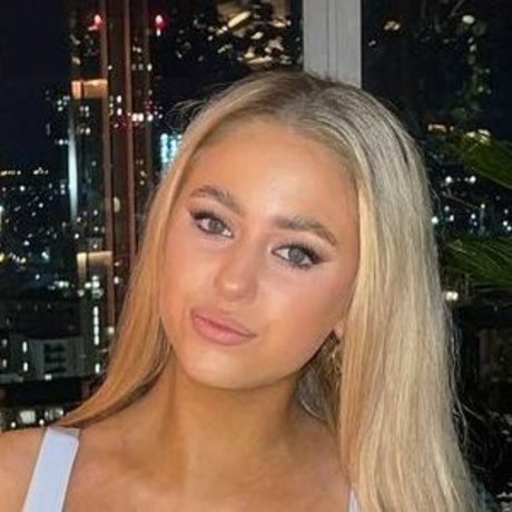Faye Hanson profile image