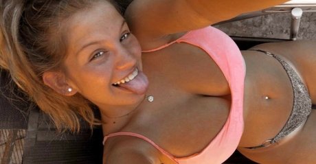 Lea Sanz ホットなポルノスター 写真