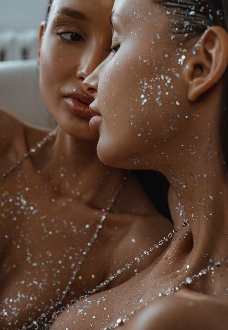 Adelalinka life HD女優 写真