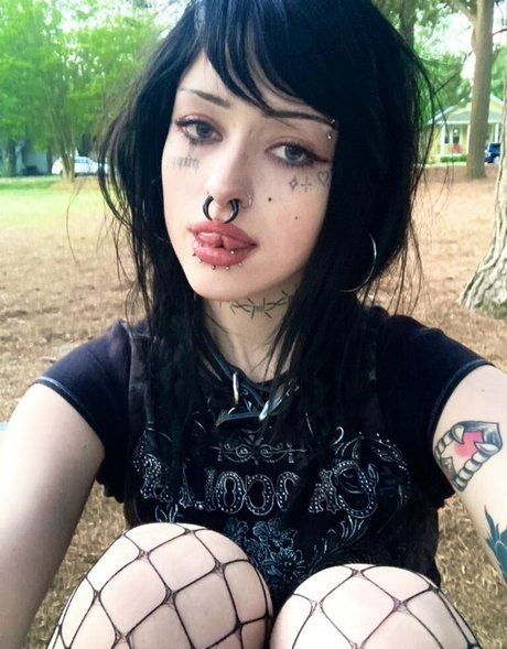 Lostwetdog アートモデル 画像