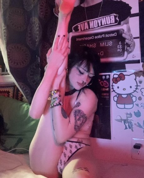 Lostwetdog スター ヌード 写真