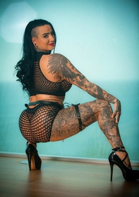 Ashlee Evans Smith 最高のスター 写真