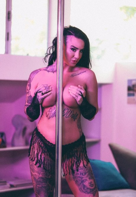 Ashlee Evans Smith 完璧なモデル 写真