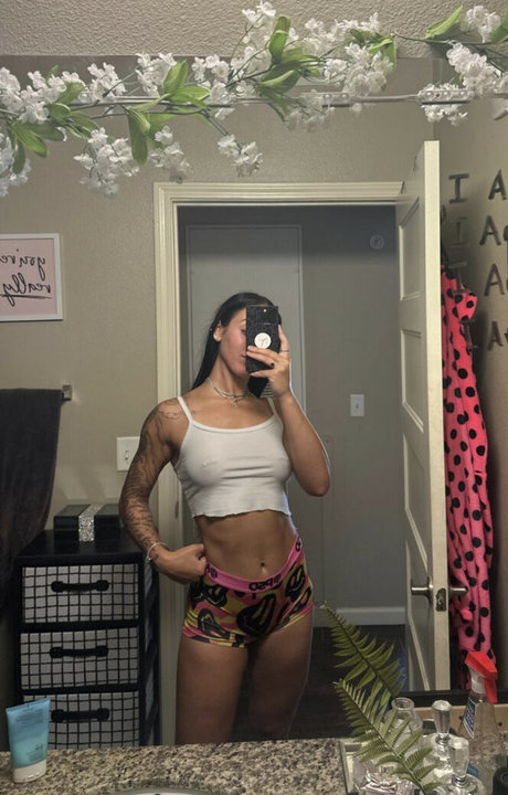 Tori Ortiz セクシーモデル 画像
