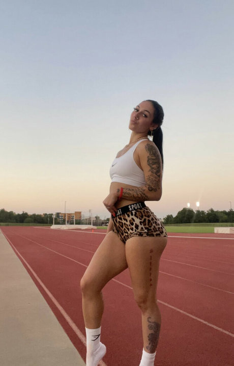 Tori Ortiz ポルノスター アート 写真