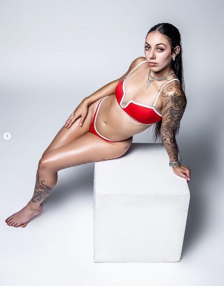 Tori Ortiz セクシーモデル 画像