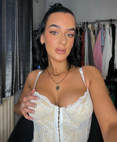 Louise Reid ポルノスター 可愛い 画像