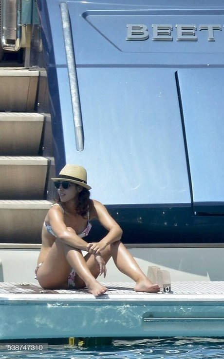 Maria Francisca Perello XXXモデル 画像