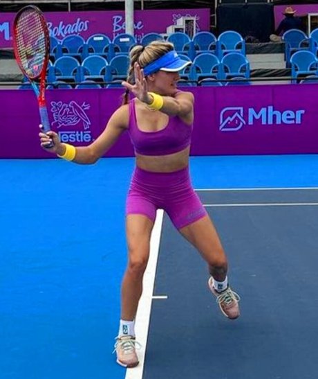 Eugenie Genie Bouchard ポルノスター セクシー 写真