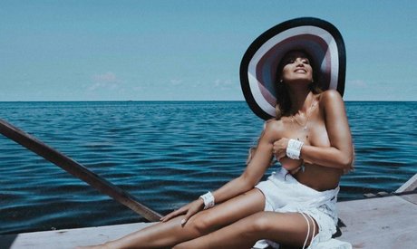 Yevgeniya Pechlaner 完璧なスター 写真