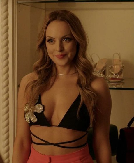 Elizabeth Gillies 高品質スター ギャラリー